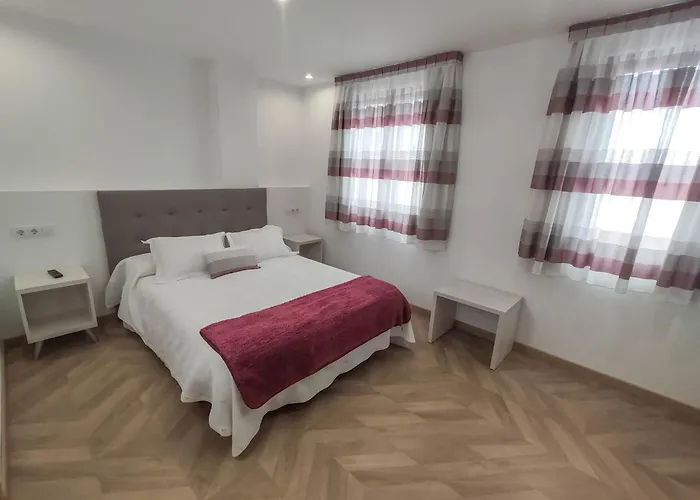 Hostal Óleo Auto Check-in Santander